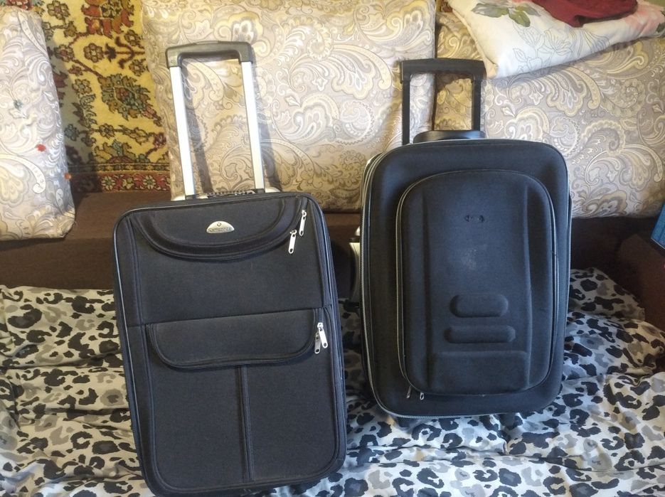 Два чемодана на колесах Самсонайт