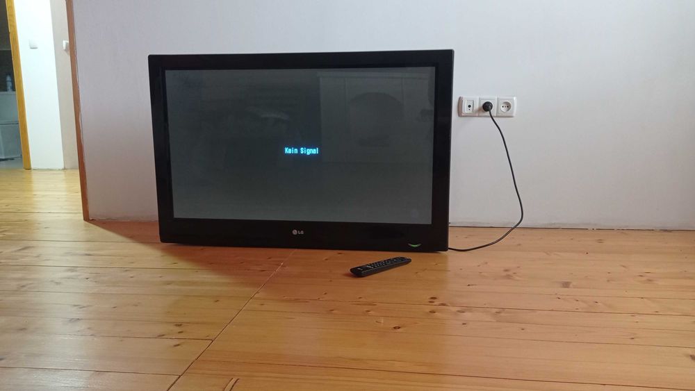 Телевізор LG 42PG200R-ZA