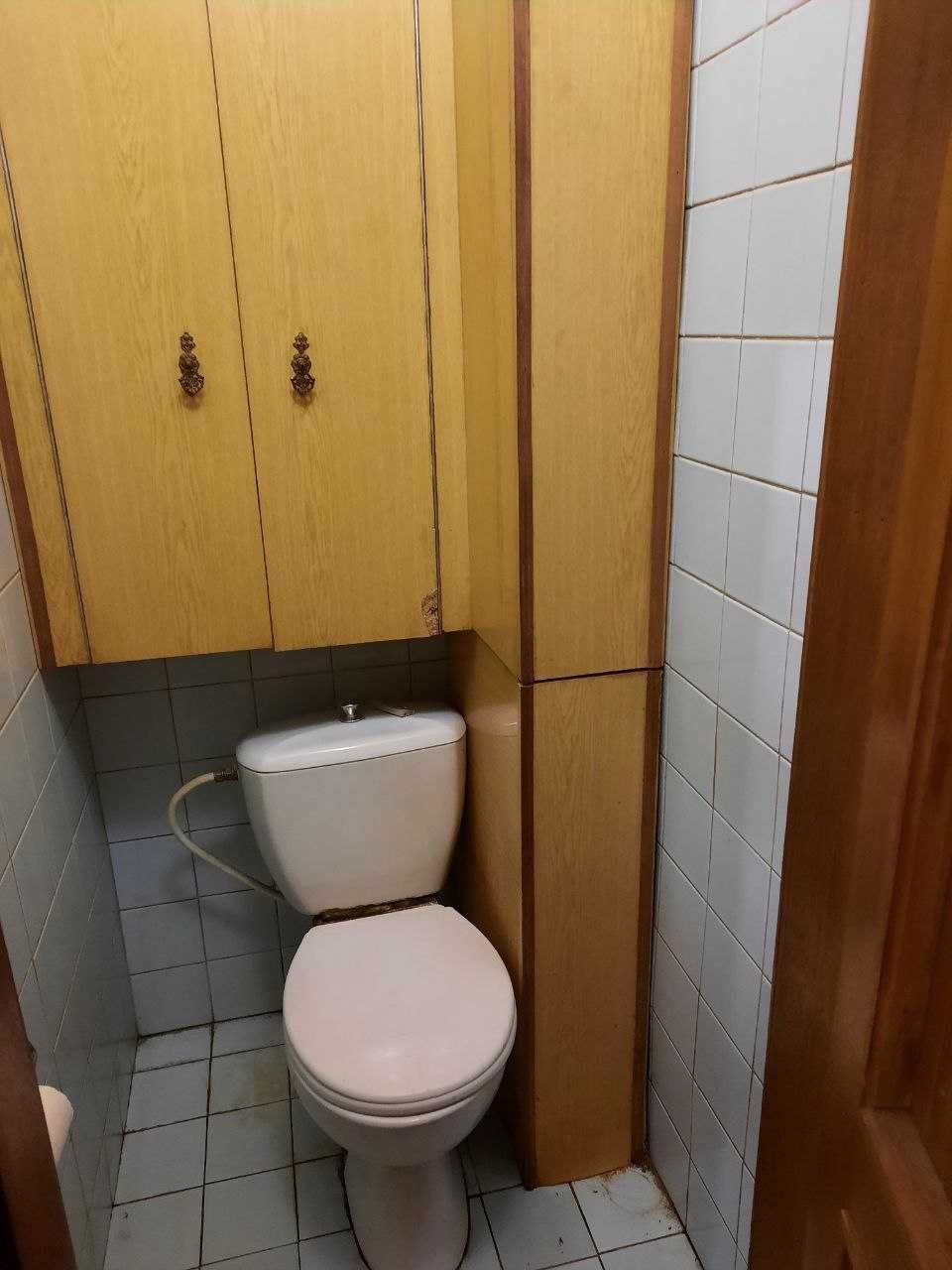 Продам 3 комн. ЖБ сталинку, Центр, м. Университет