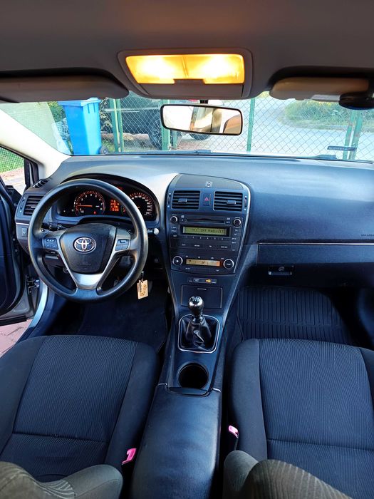 TOYOTA avensis sedan 1.8 benz. 2009r 1wszy wł. od nowosci sal/PL