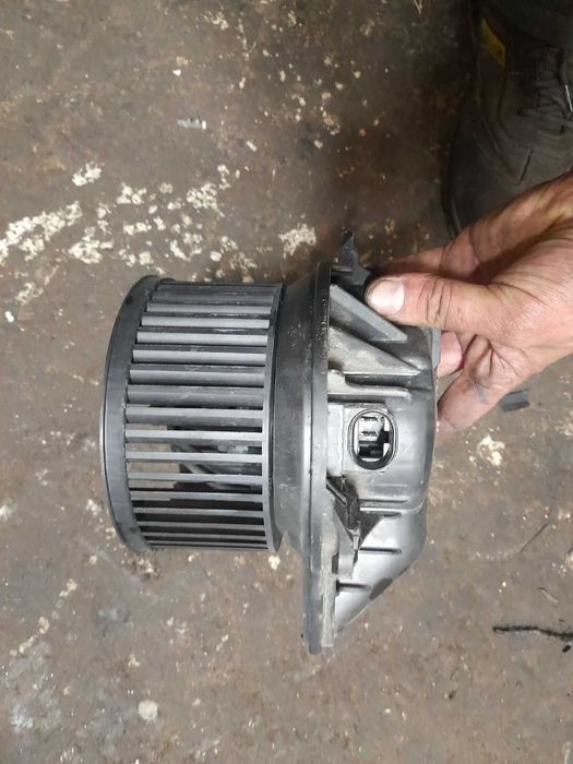 Моторчик пічки печки реостат резистор Рено Трафік Опель Віваро