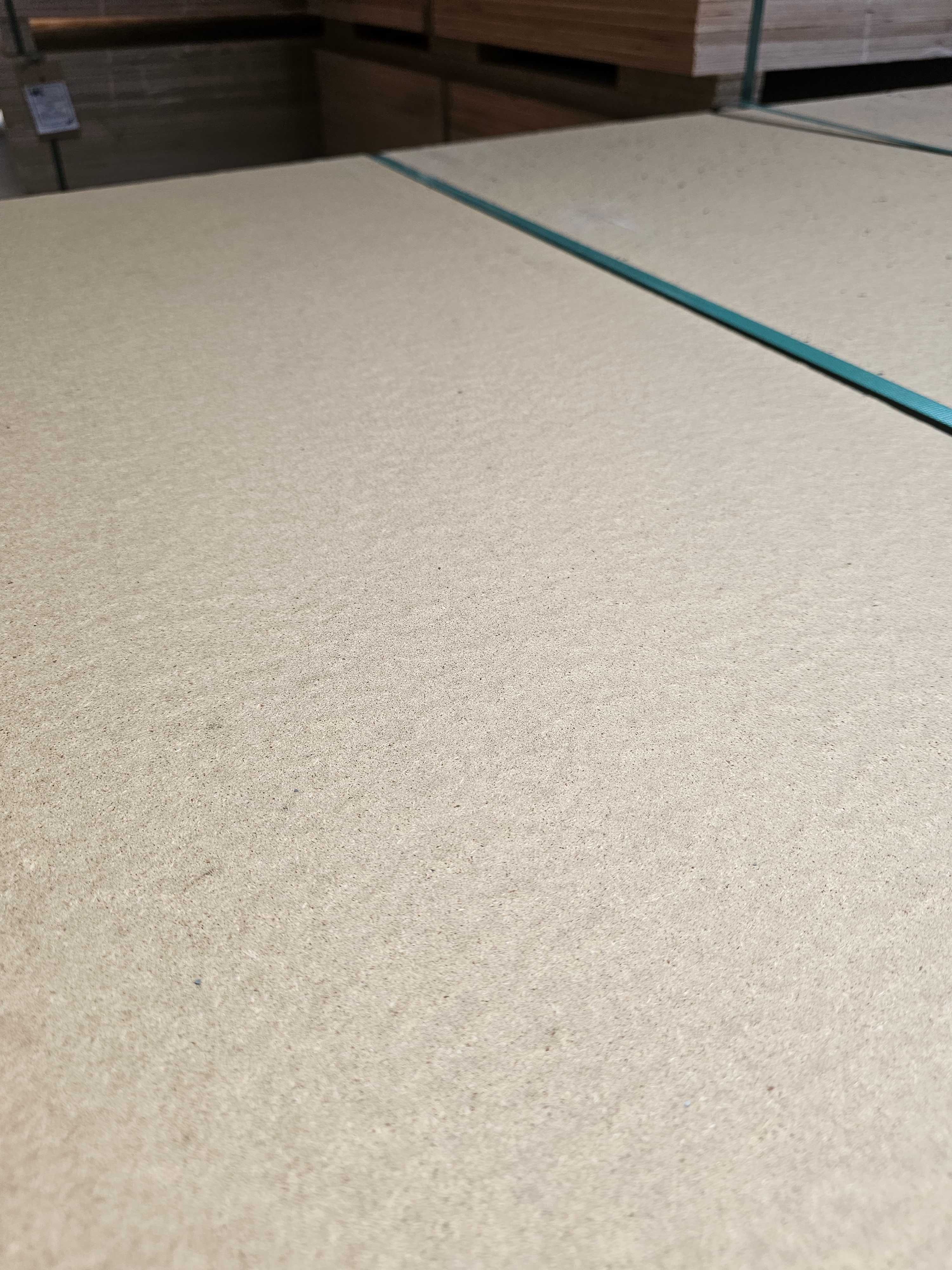 MDF gr. 18 mm surowy 2800x2070, klasa 2