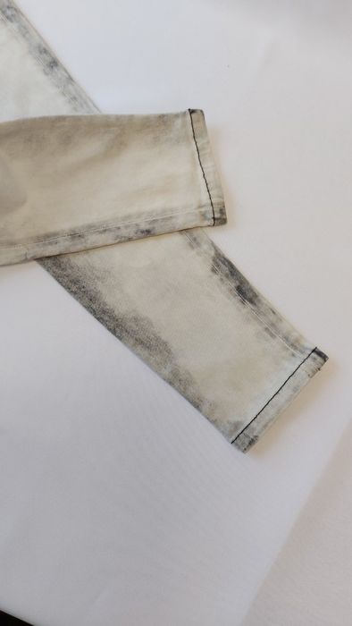 GUESS ОРИГІНАЛ. Нові жіночі джинси скінні сірі розмір 24 XS