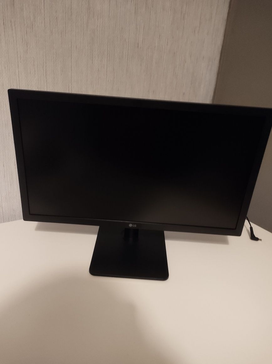 Monitor LG 21.45 Full HD Novo