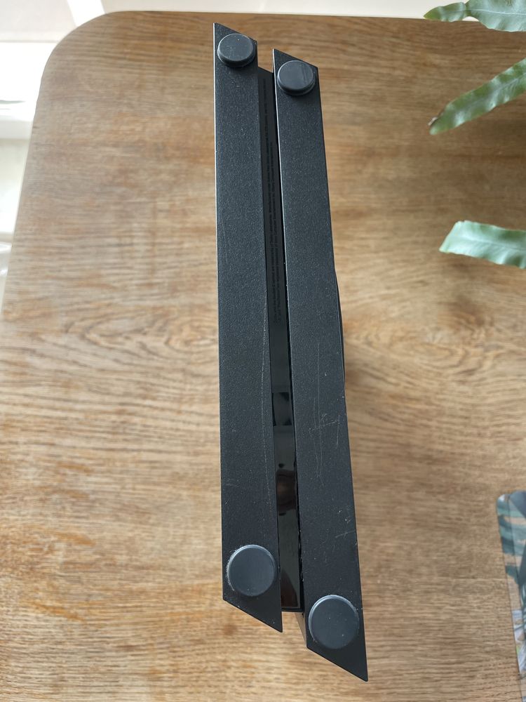 Konsola PS4 1TB pamięci stan bardzo dobry