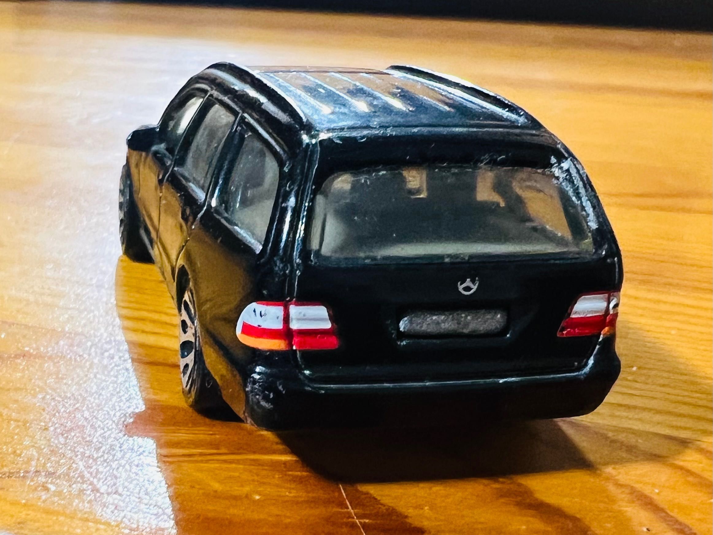 MATCHBOX MERCEDES BENZ W210 E430 E-klasa Wagon Model 1:52 1999r MATTEL