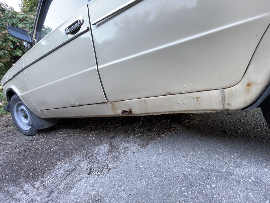 Продам ваз 2106 авто на ходу їде добре