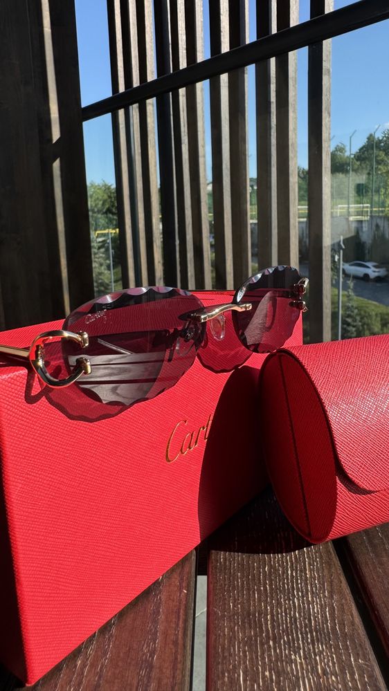 Сонцезахисні окуляри C de Cartier