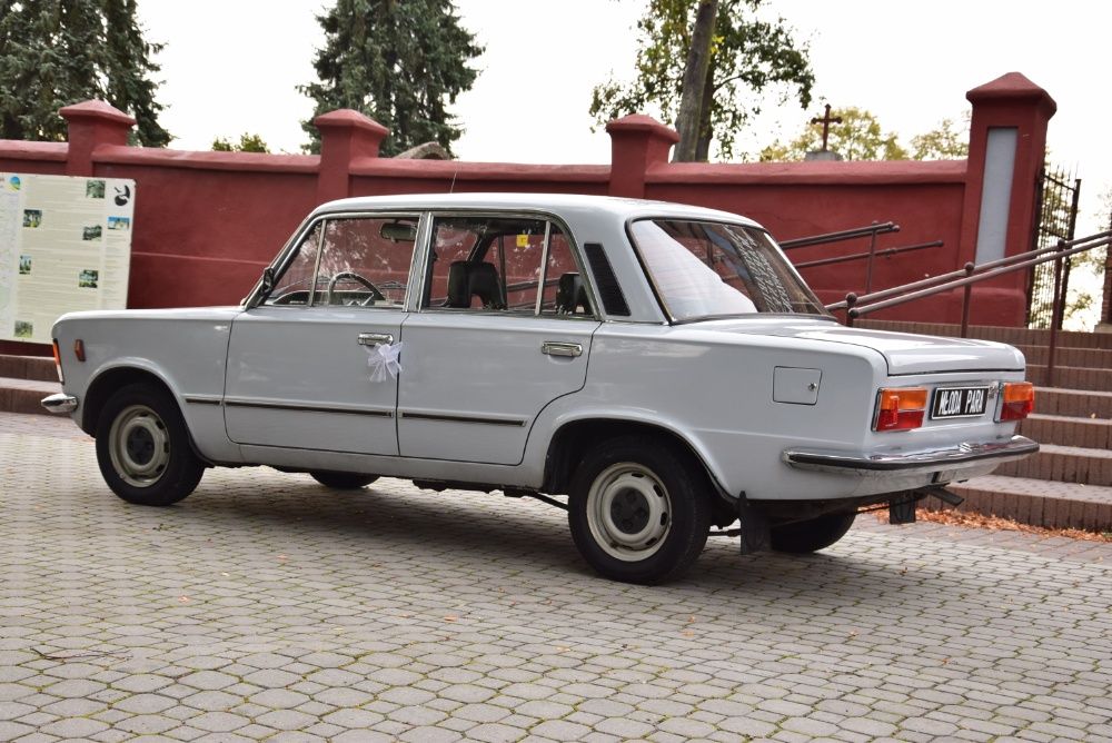 Auto do ślubu Wołga 24 Fiat 125p Fiat 500 zabytek samochód na wynajem