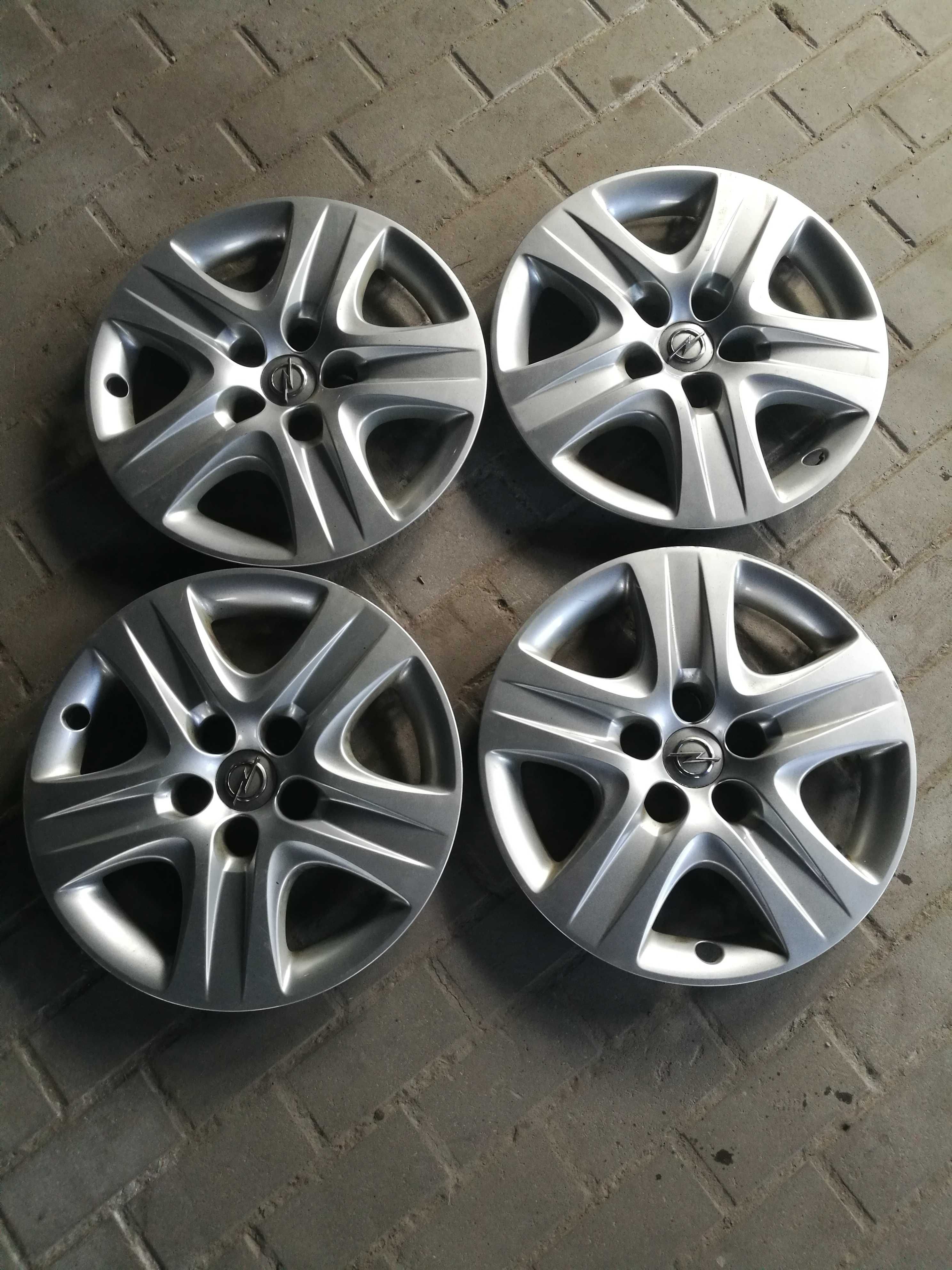 Kołpaki Opel Insignia 17" Komplet do felg strukturalnych