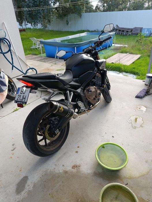 Honda cb650r 70kw 2500km