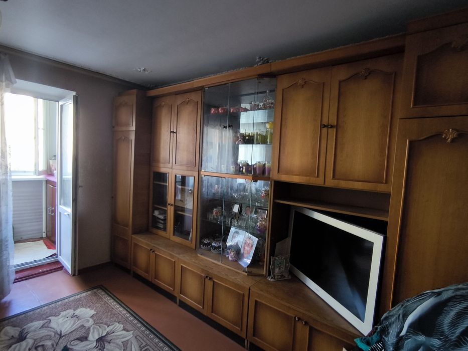 Продам 3 Грушевського