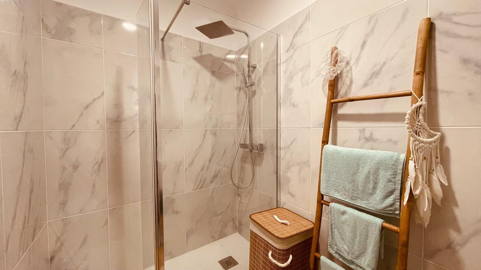Apartamento T1 renovado na praia da Amorosa