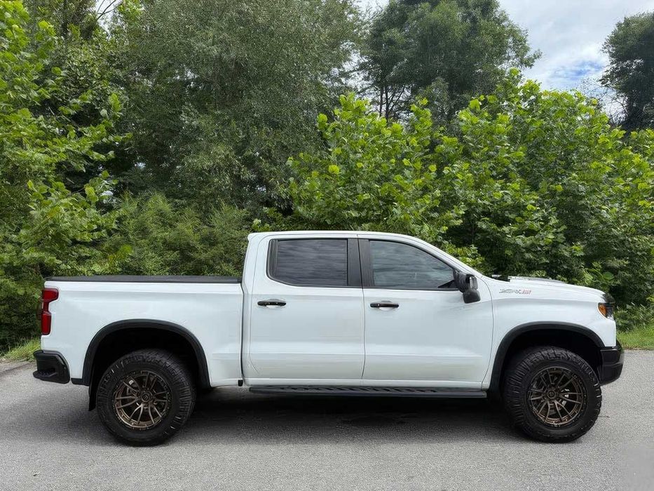 Chevrolet Silverado      2023