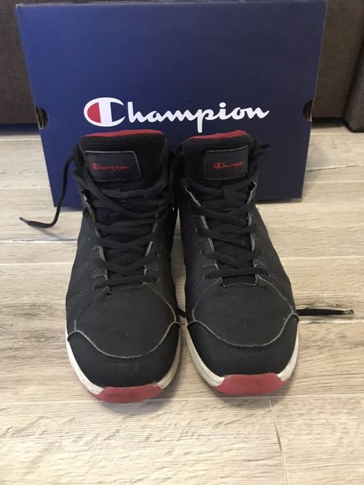 Кроссовки Champion 38размер,25см стелька.