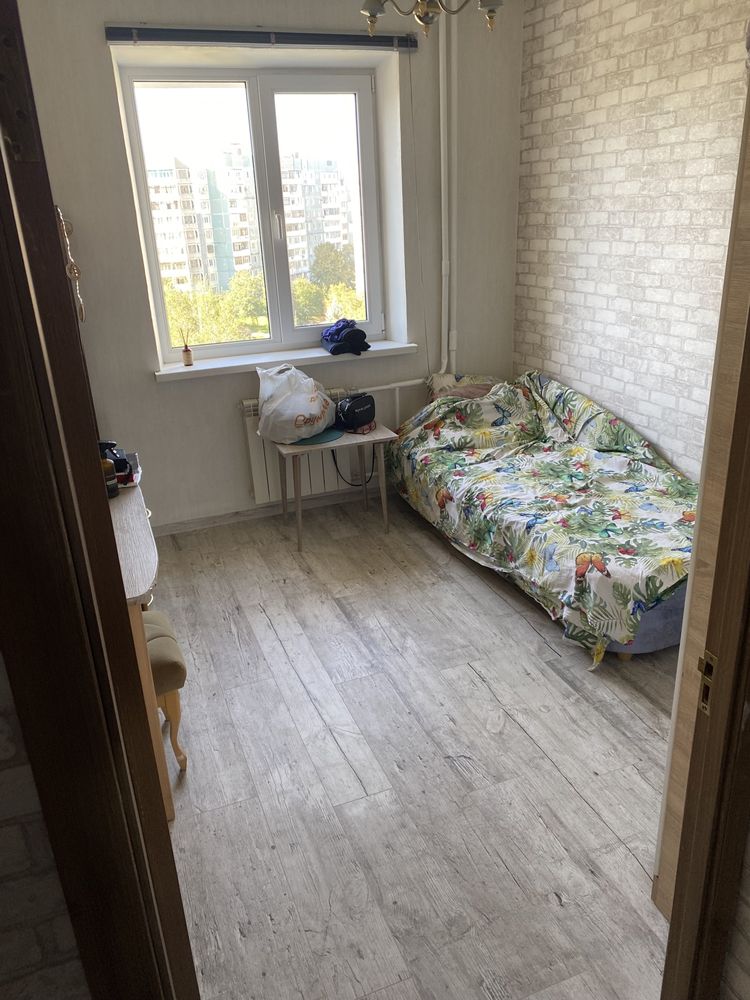 Продам 4 комнатну квартиру в Хортицькому районі ТЕРМІНОВО