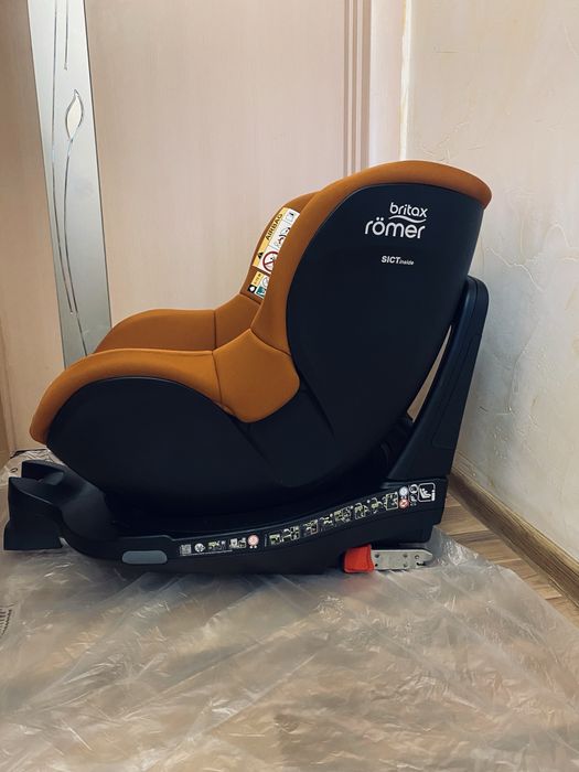 Автокресло Britax-Romer Dualfix M-Isize V22 с 3 месяцев до 4 лет 2024