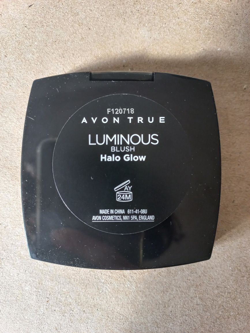 Blush iluminador NOVO com espelho