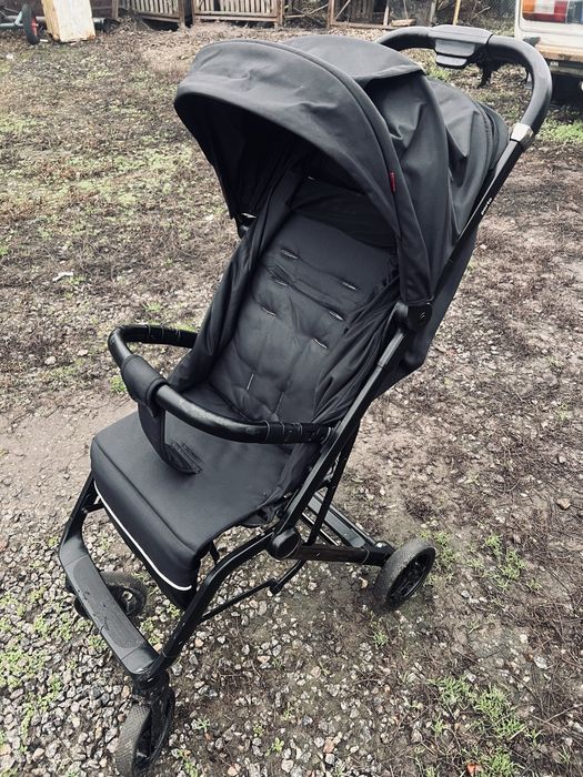 Продаєтьс прогулянкова коляска Carello Porto