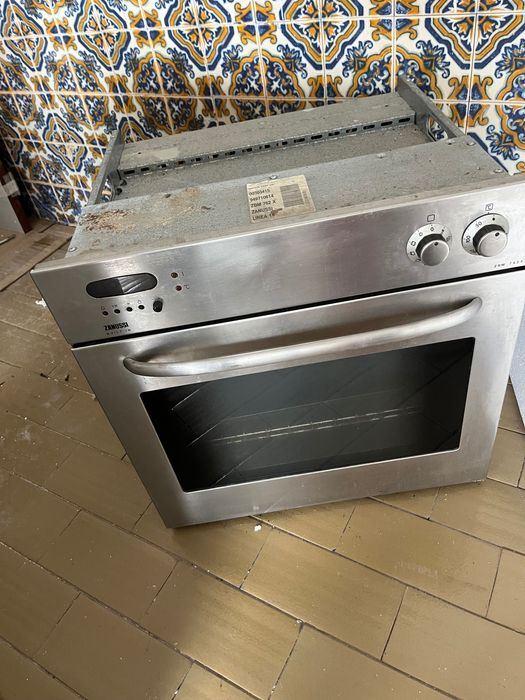 Forno elétrico Zanussi
