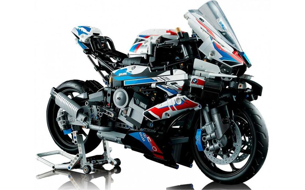 Конструктор LEGO Technic BMW M 1000 RR Мотоцикл БМВ