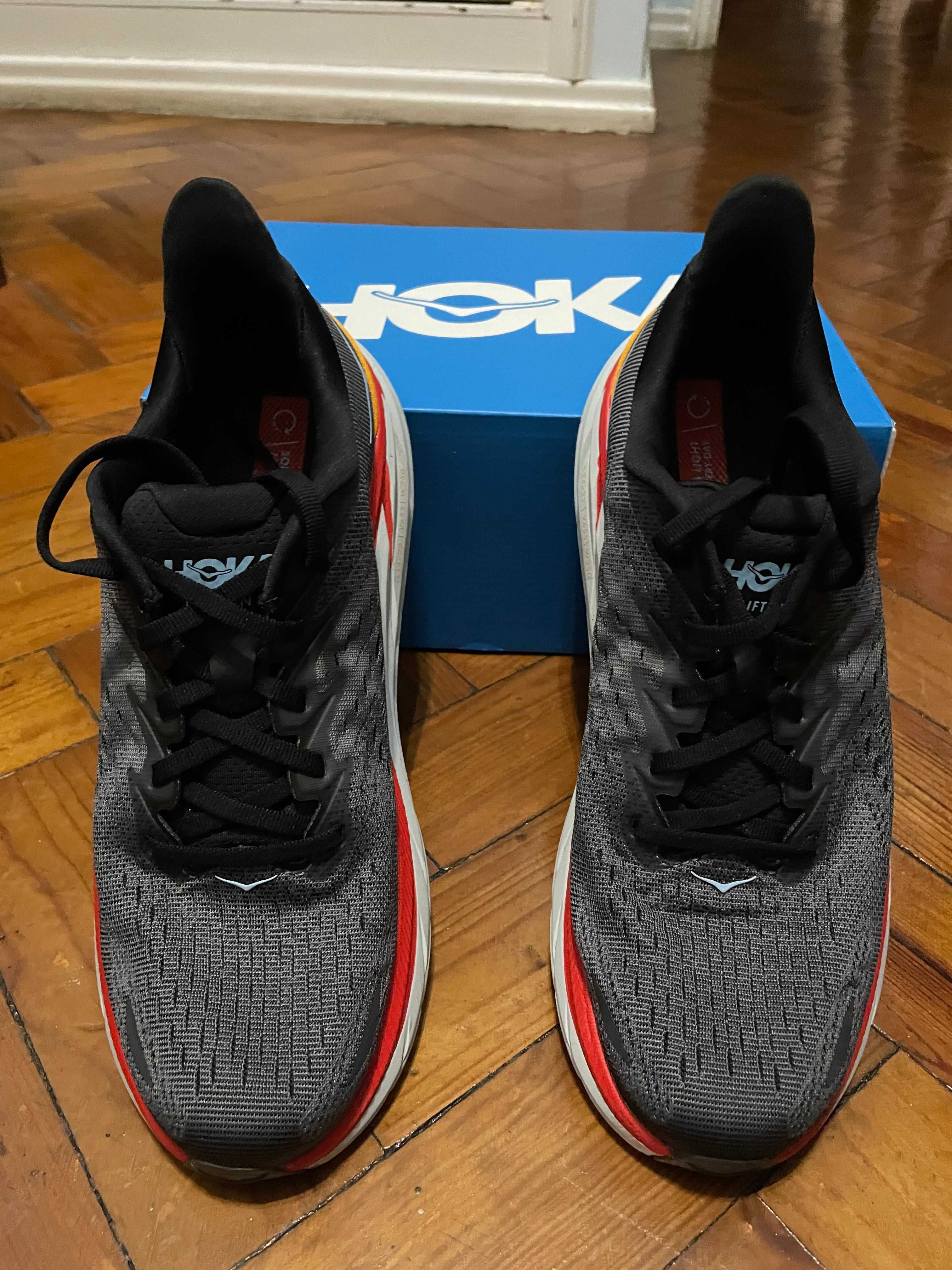 Hoka One M Clifton 8 - tenis de corrida de longas distancias