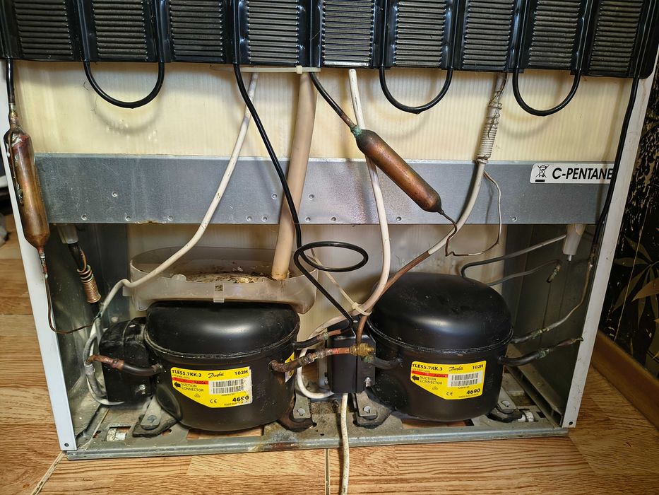 Компрессор для холодильника R600a Danfoss TLES5.7KK.3