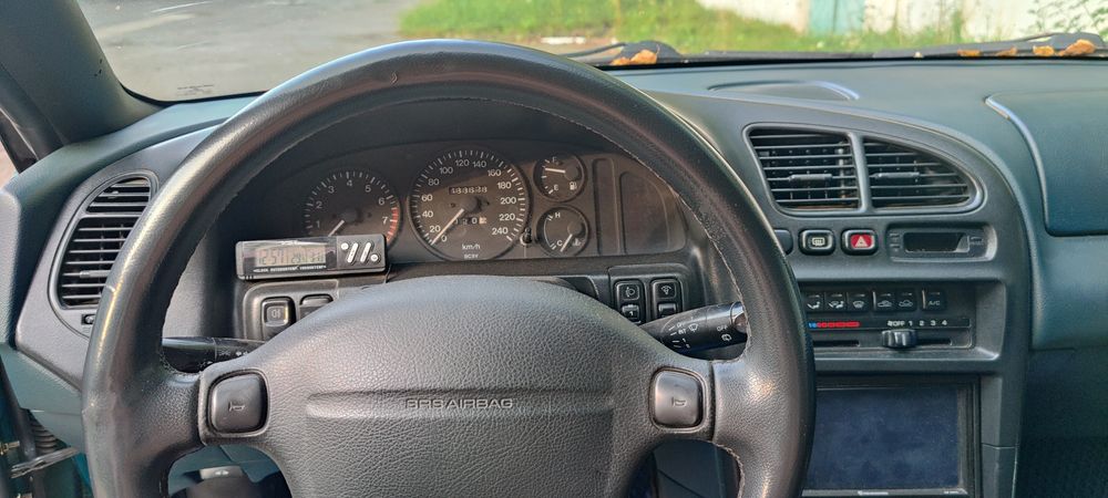 Мазда323f 1995р 1.5л,бензин,газ