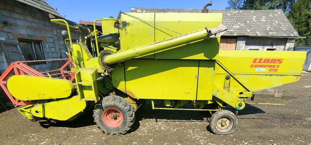 Kombajn Claas Compact 25