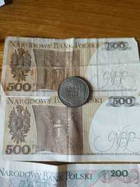 Stare banknoty monety i papier