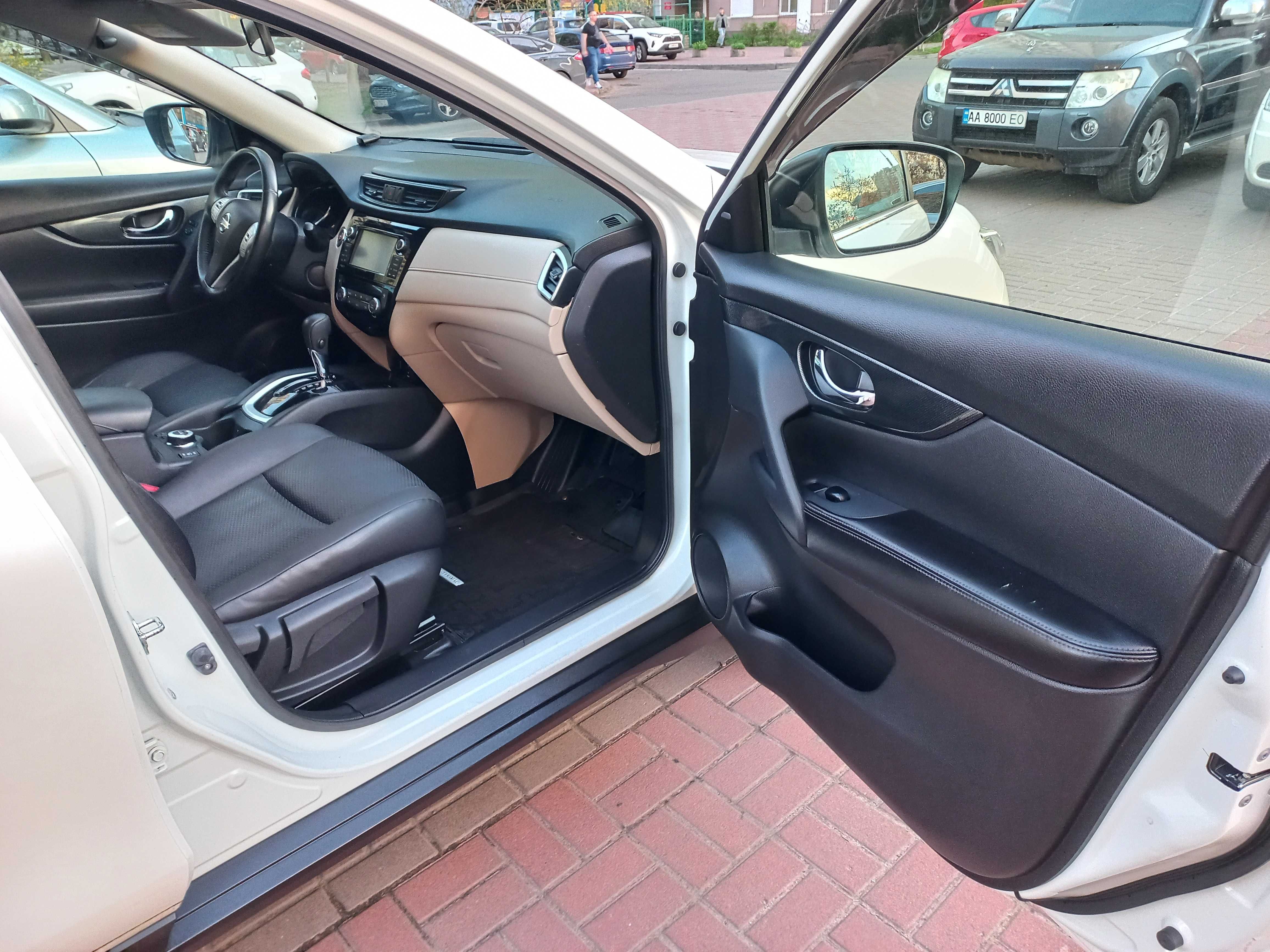 Продам Nissan X-trail Гібрид