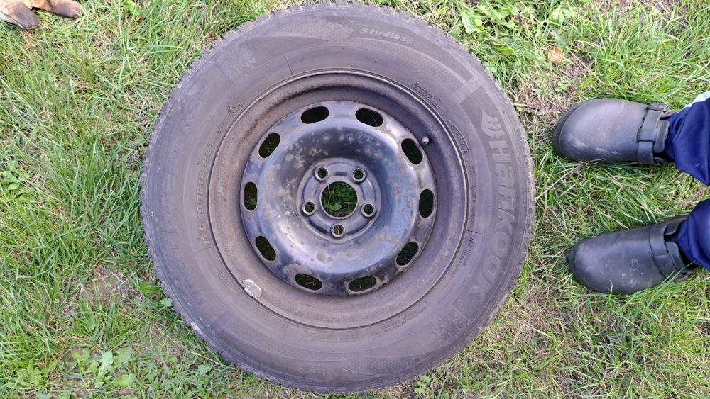 Opony HANCOOK zimowe 175/80/14 + stalówki