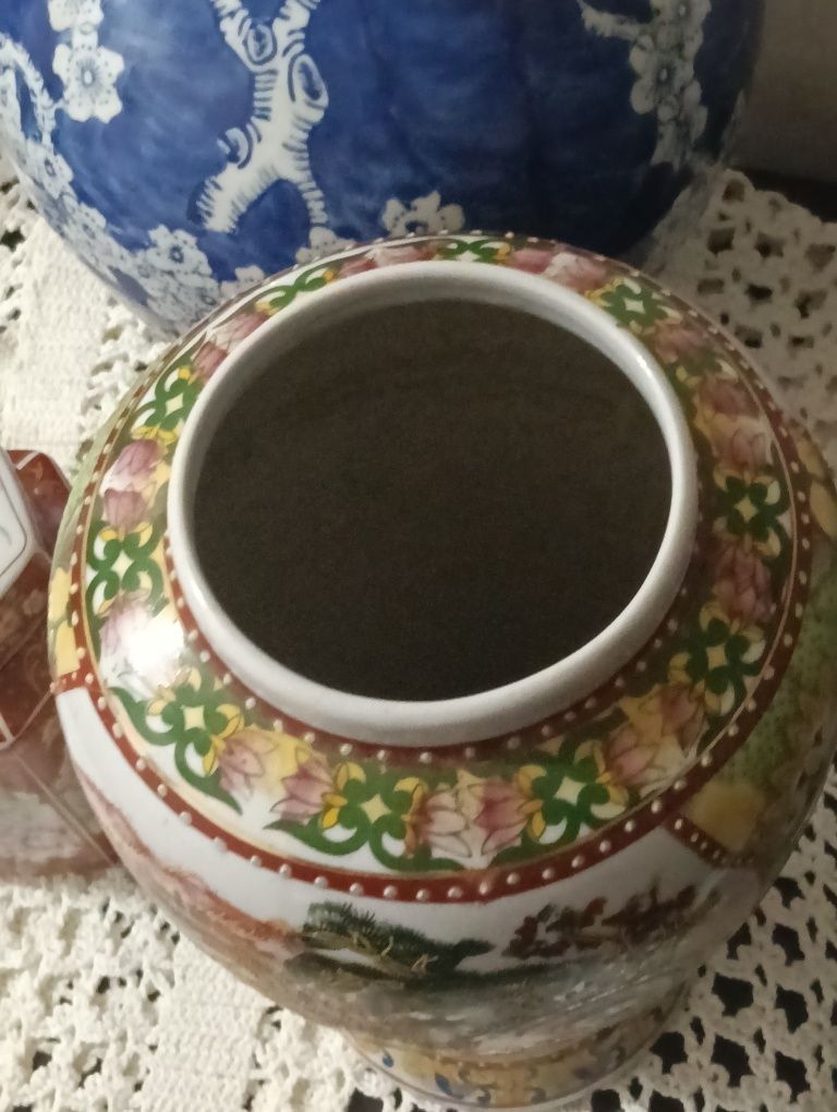Bela jarra ou outros de porcelana chinesa