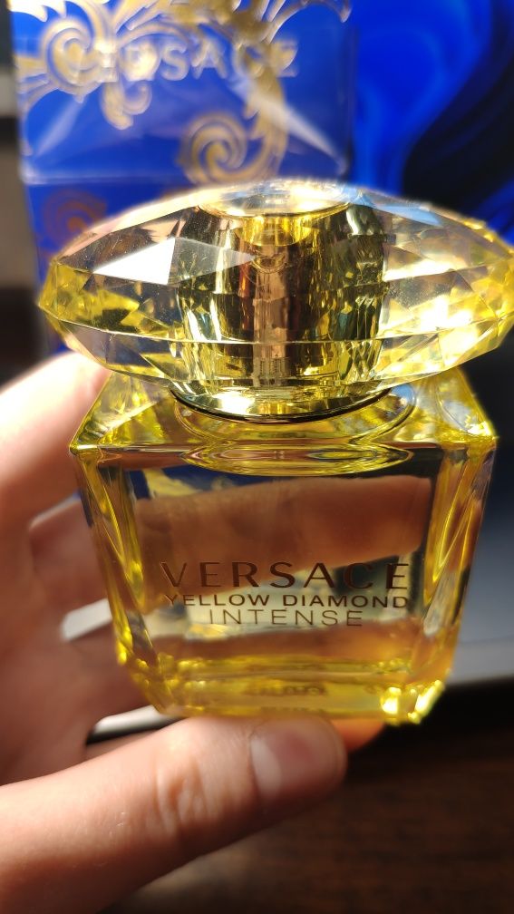 Versace yellow diamond intense (30 ml)