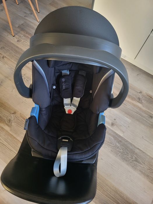 Cybex Aton 5 z bazą ISOFIX + adaptery – stan bardzo dobry