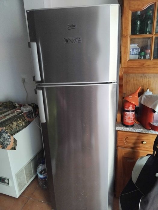 Frigorífico Beko com congelador