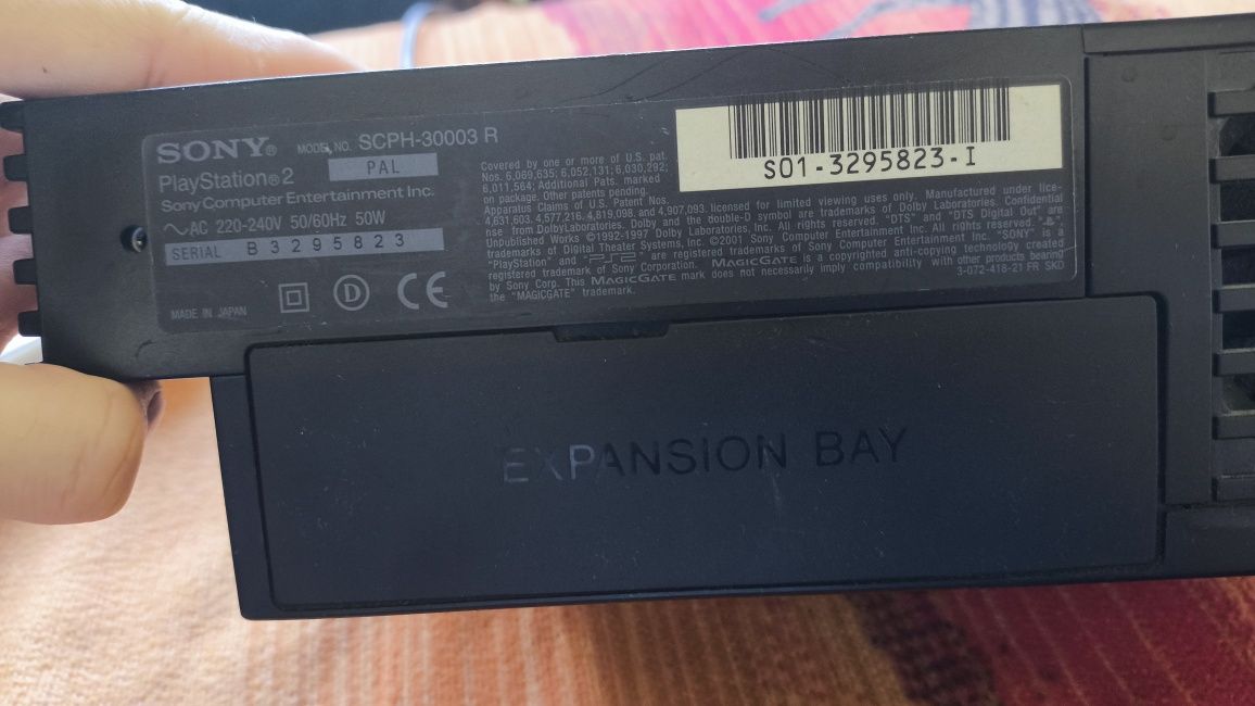 SCPH 30003 R PlayStation 2 Slim + pady, mikrofony i gry SingStar