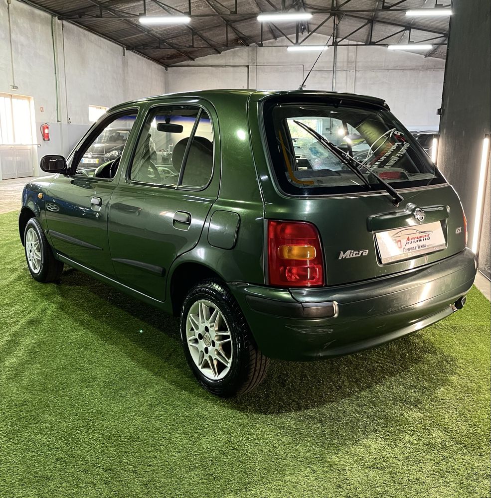 Nissan Micra 1.0i