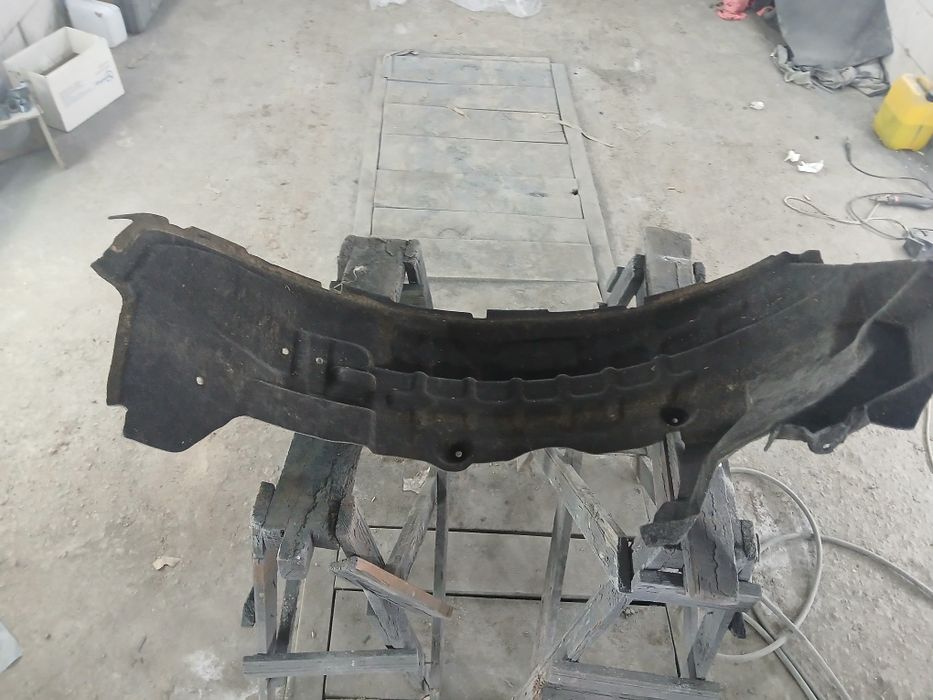 Підкрилок Ford ranger 2019- RH передній правий