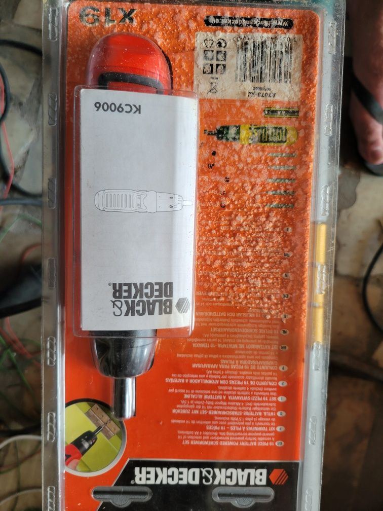 Chave Black Decker nova 18 peças a pilhas
