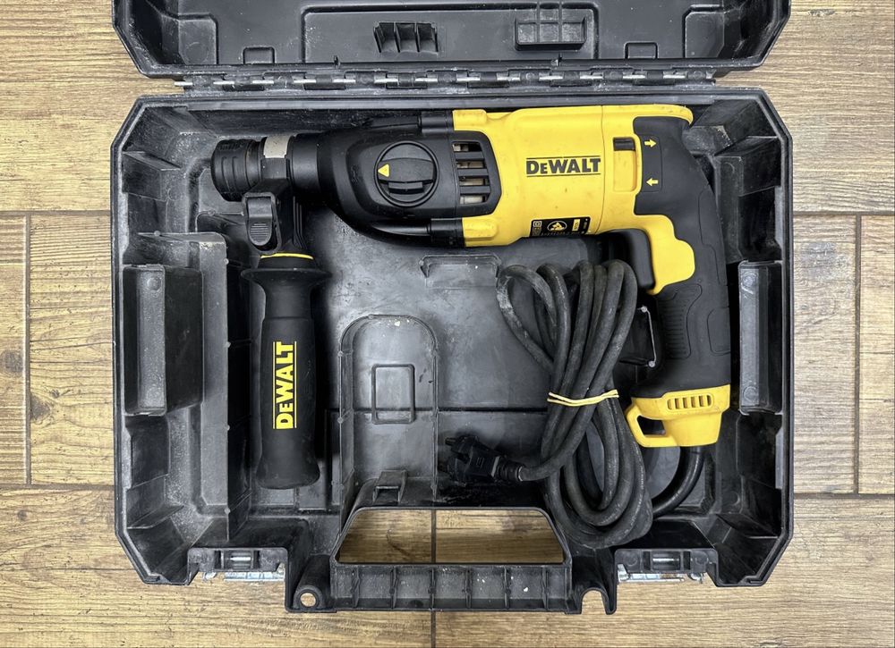 Młotowiertarka udarowa DeWalt D25133 - 2021r. | skrzynka TSTak
