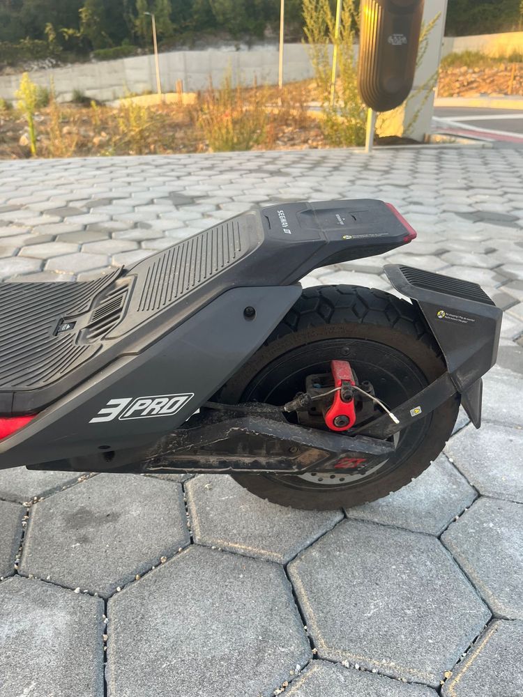 Trotinete Elétrica SEGWAY ZT3 Pro