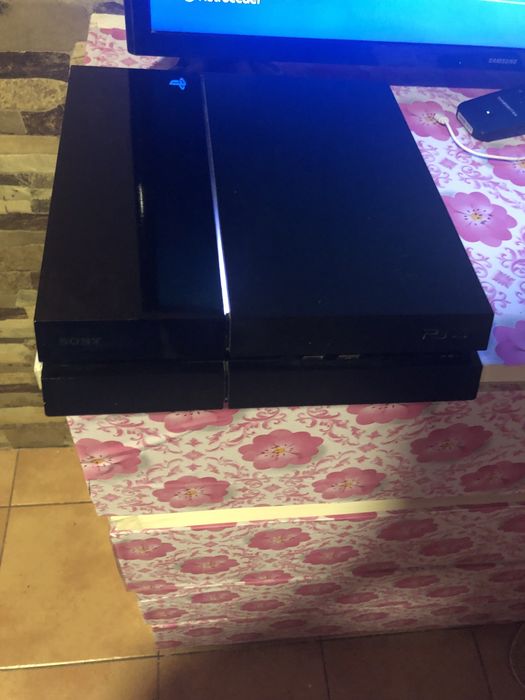 Ps4 pro 500g preta