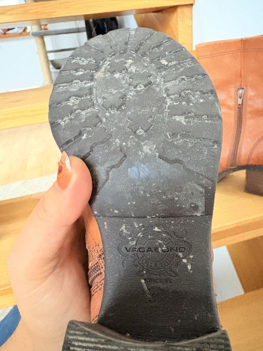 Botki na obcasie brązowe skórzane kowbojki z suwakiem vagabond