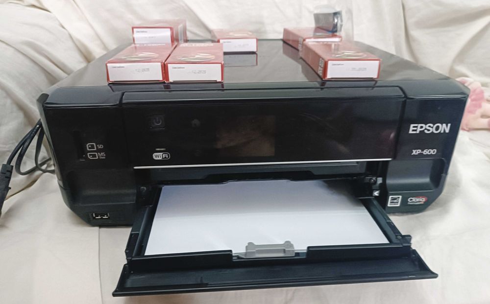 Impressora Epson XP-600 multifunções