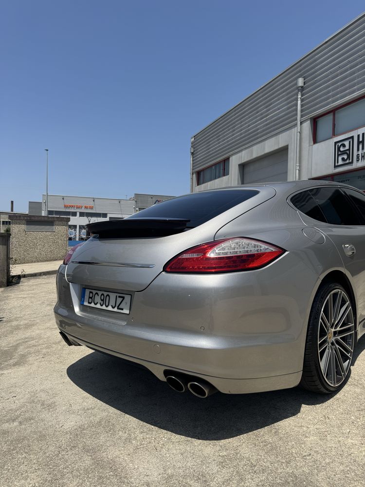 Porsche Panamera S