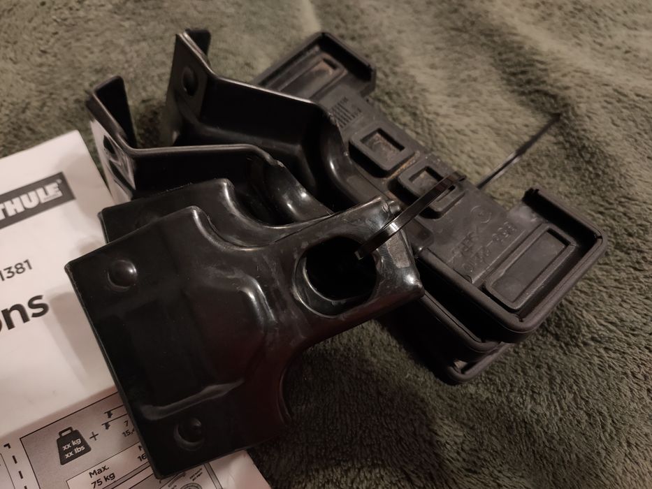 Kit 1381 do belek Thule Wingbar pod stopy do Honda FR-V