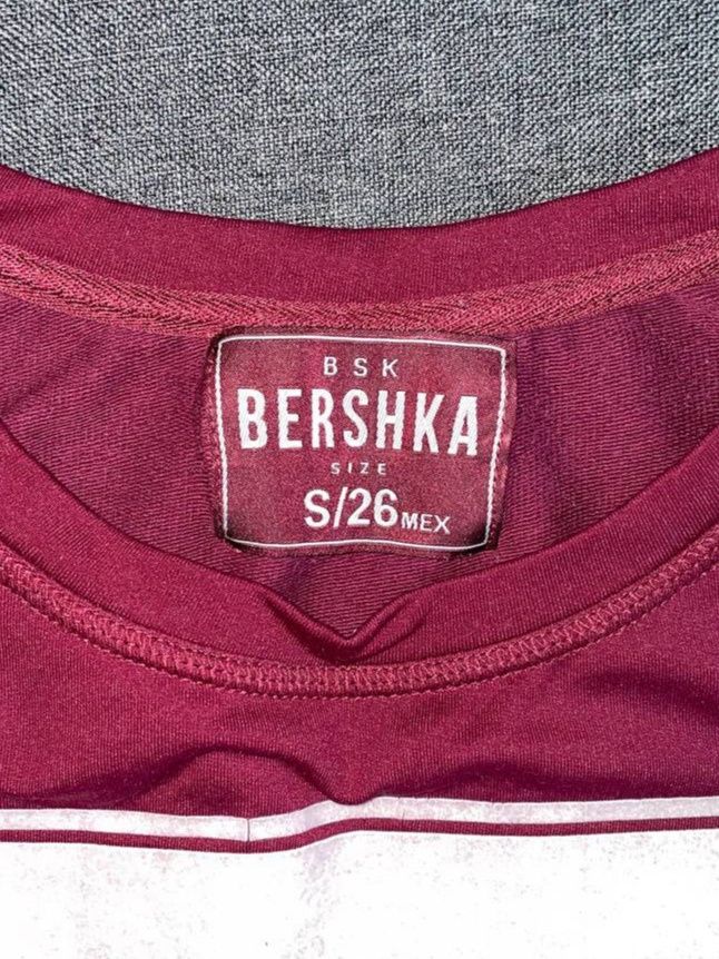 Жіноча кофта Bershka