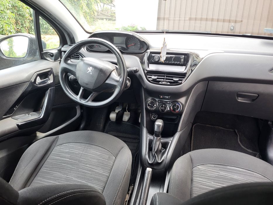 Peugeot 208.  2013r.   1.4 diesel  zadbany.