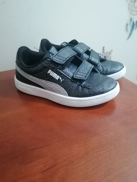 Sapatilhas como novas, brilhantes